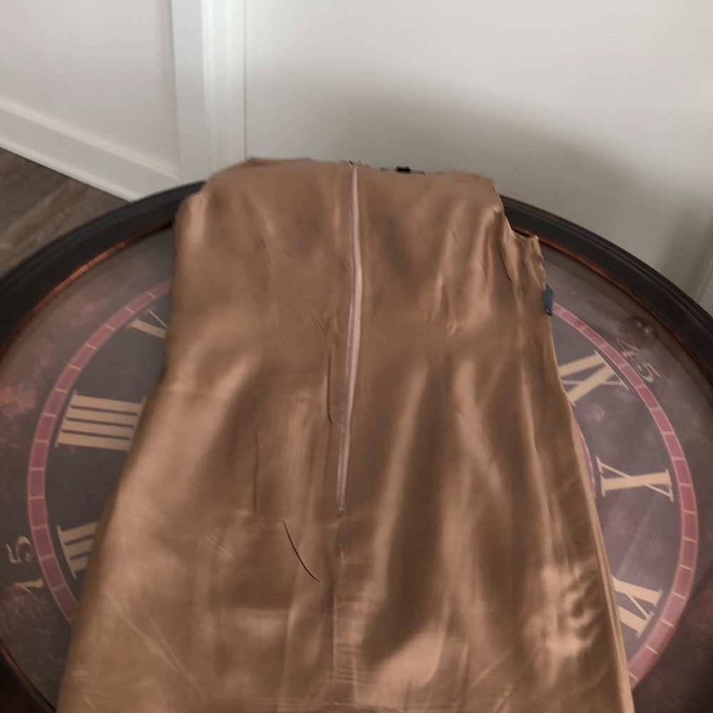 Albert Nipon Tan Short sleeve dress $60 Size 8 - Picture 5 of 8